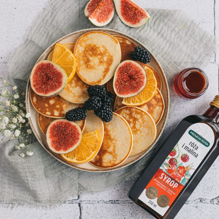Rose and raspberry syrup
